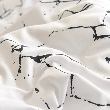Black and White Bedding Set for Double Bed